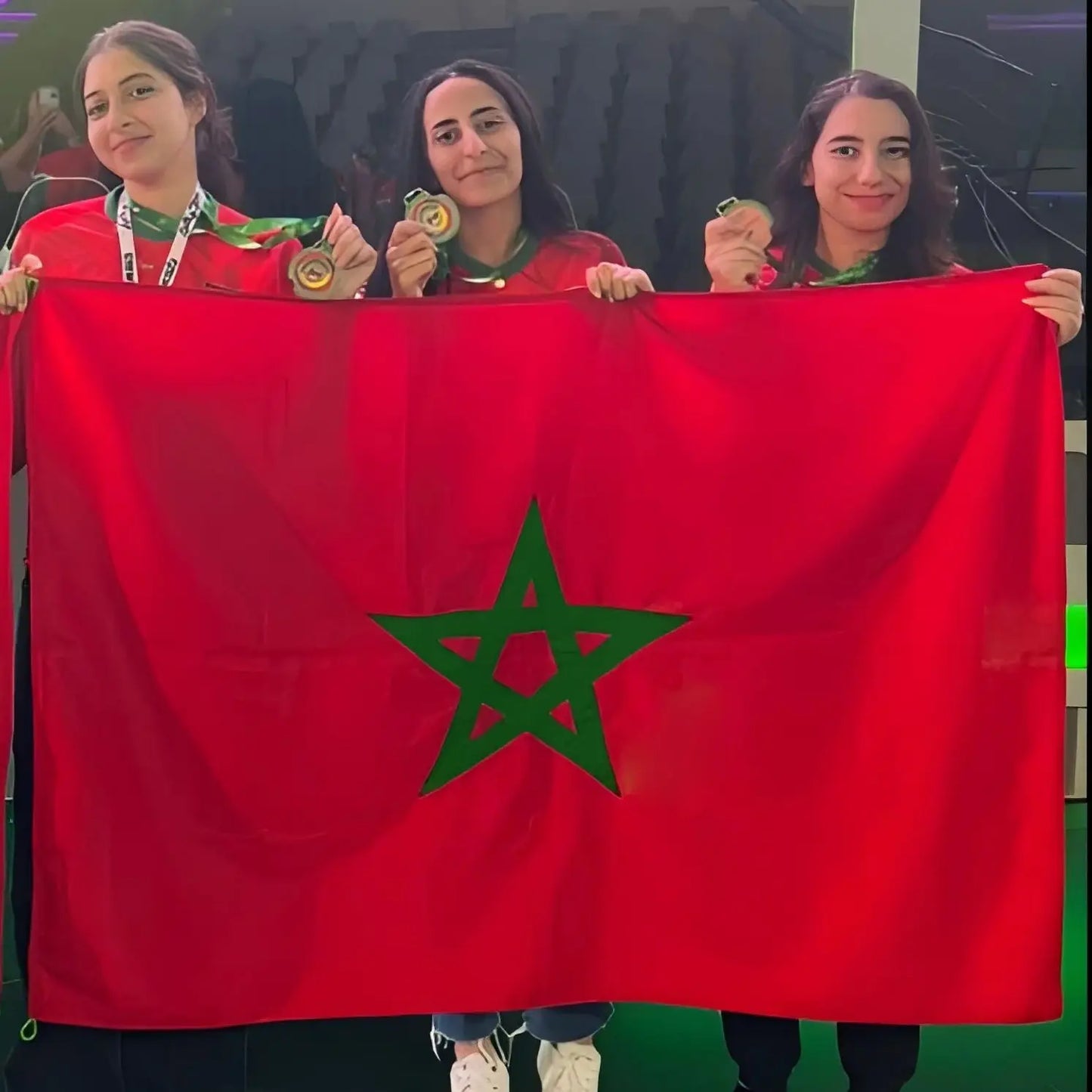 Drapeau du Maroc Officiel – Grand Format 90x150cm en Polyester Résistant – Décoration Murale et Événementielle