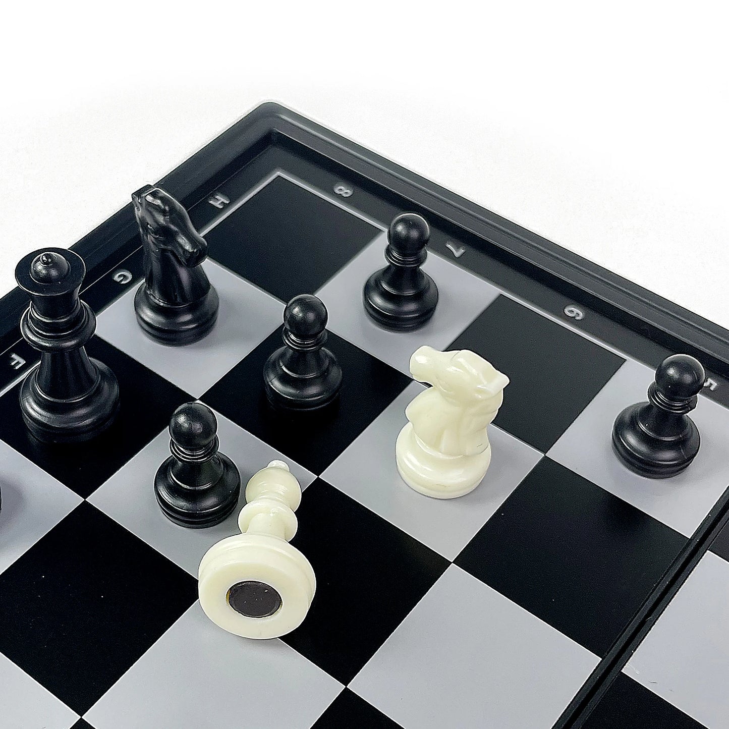 Coffret de Jeux de Société Magnétique 10-en-1 – Plateau Pliable et Portable pour Voyage, Camping et Famille